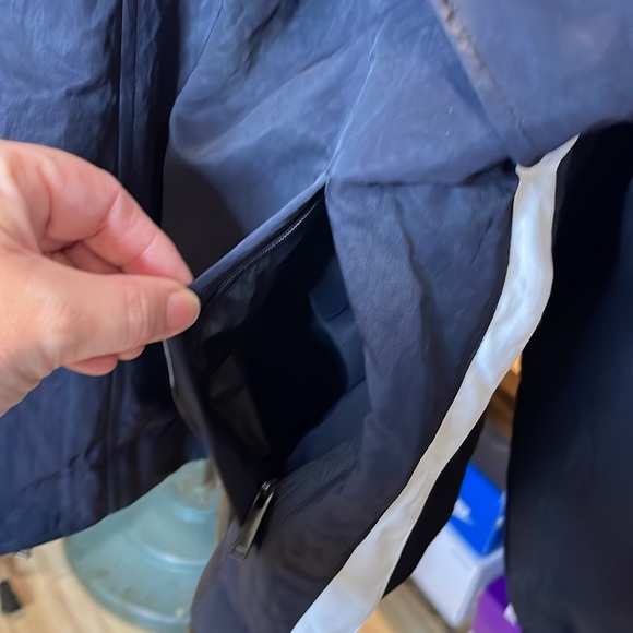 🚨🚨🚨NWT Nike NETS Oversized Women’s Zip Up Coat, size small - Picture 4 of 9